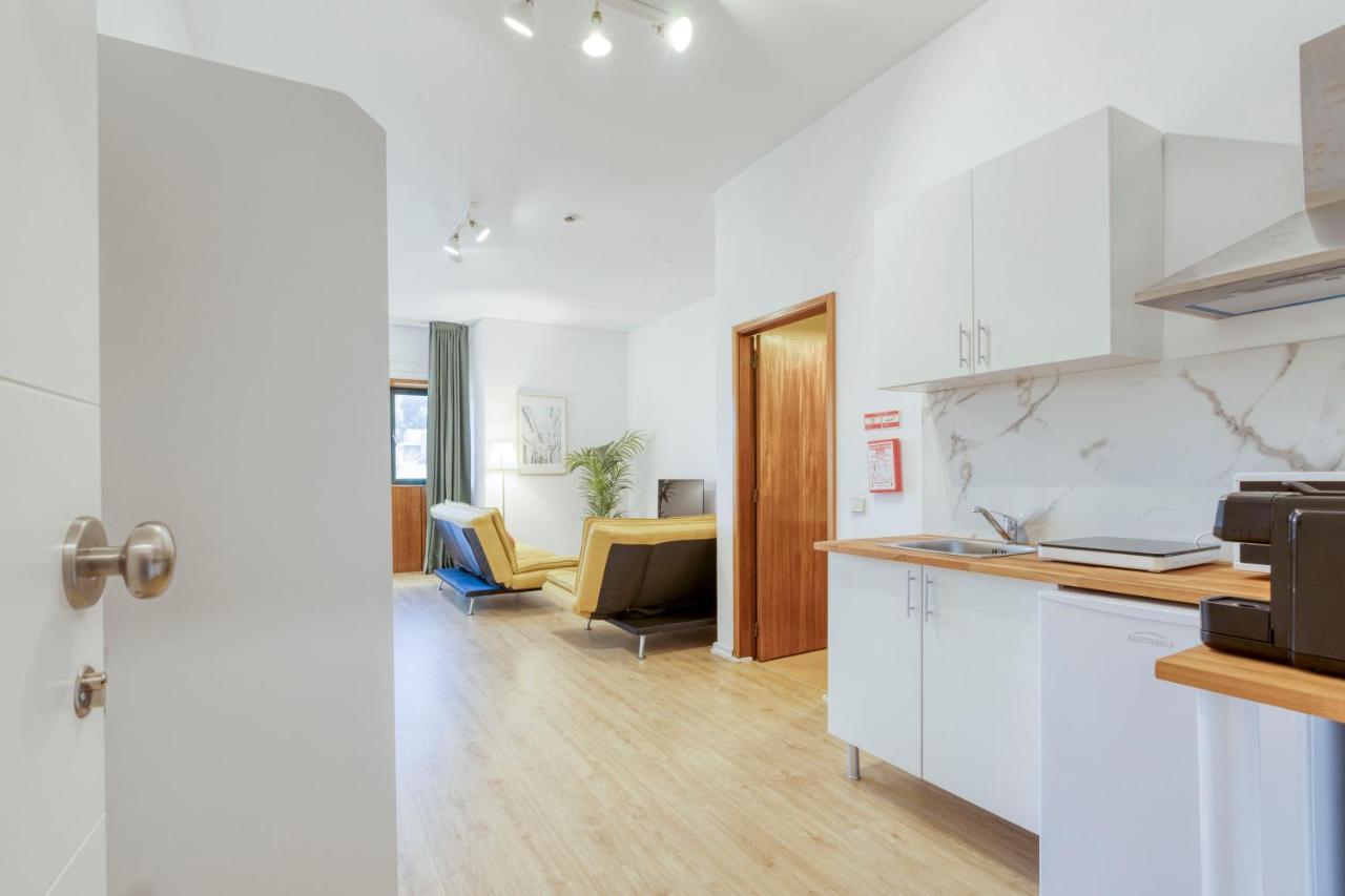 Travel And Live Faria Guimaraes Apartment Porto Exterior photo